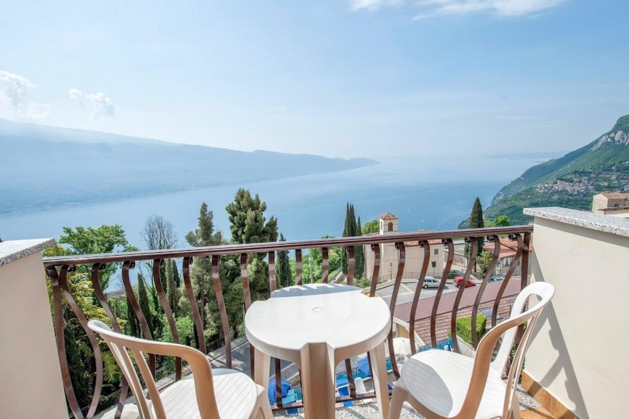 Hotel Bellavista Tignale Ngoại thất bức ảnh