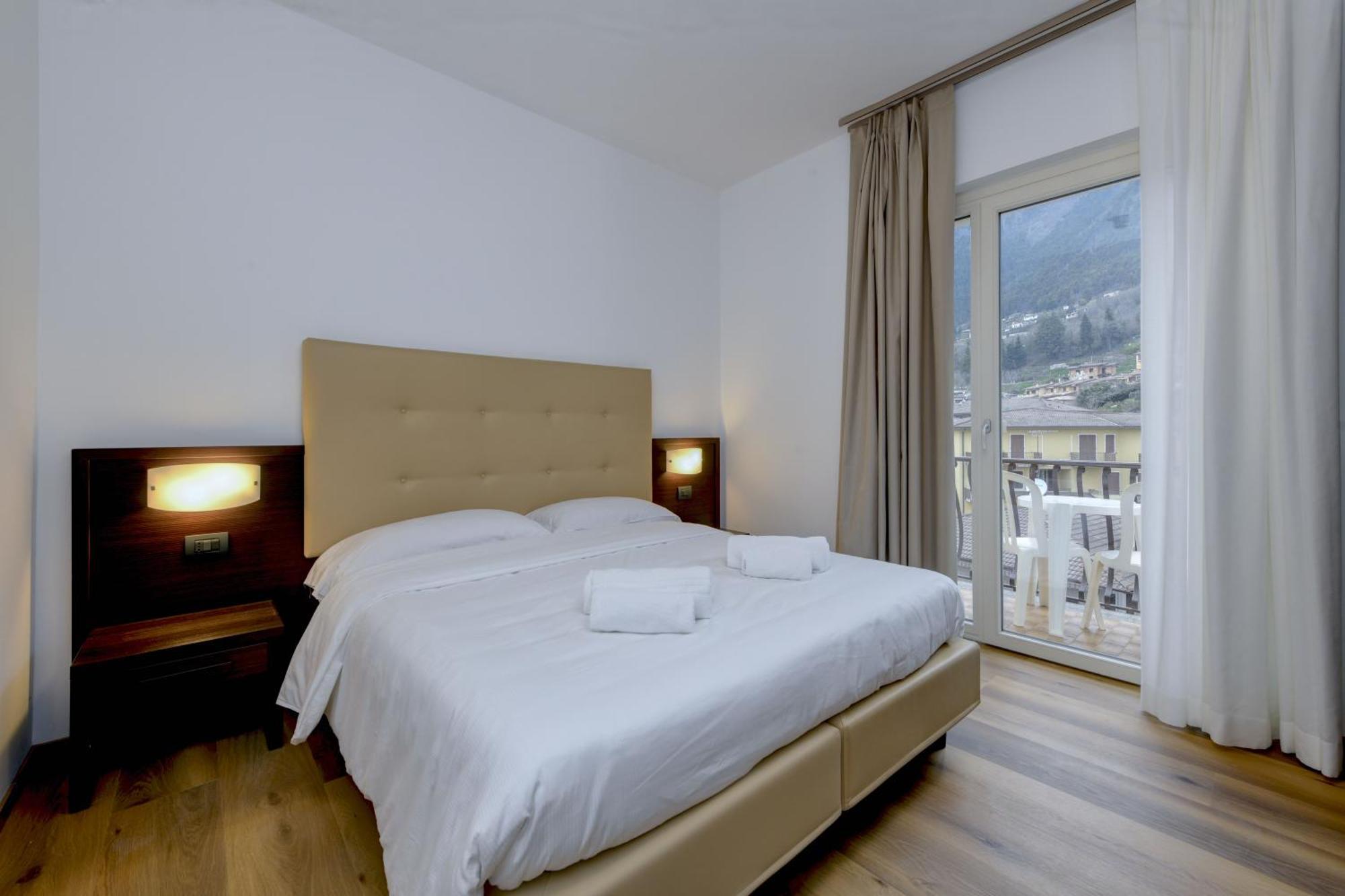 Hotel Bellavista Tignale Ngoại thất bức ảnh