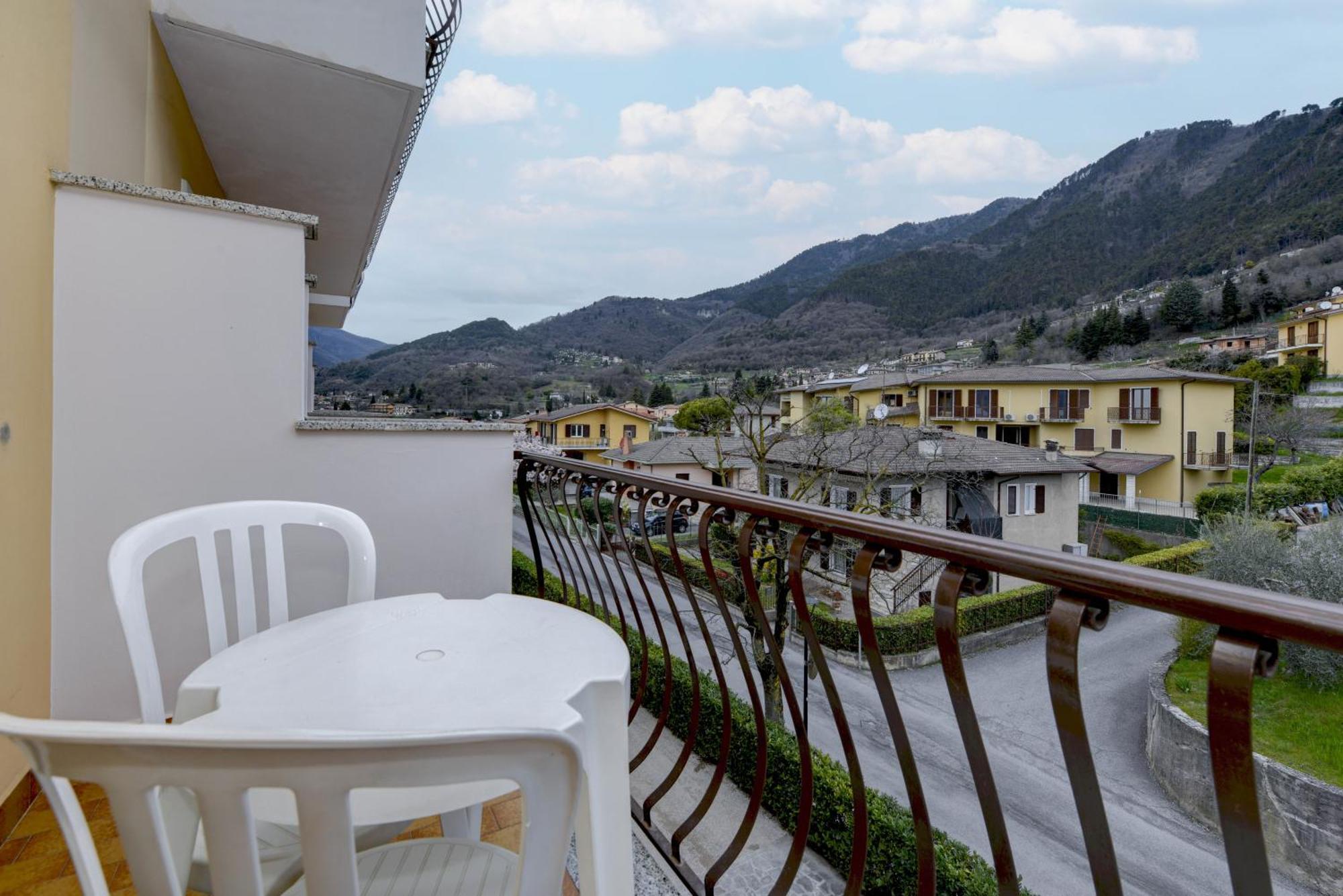 Hotel Bellavista Tignale Ngoại thất bức ảnh