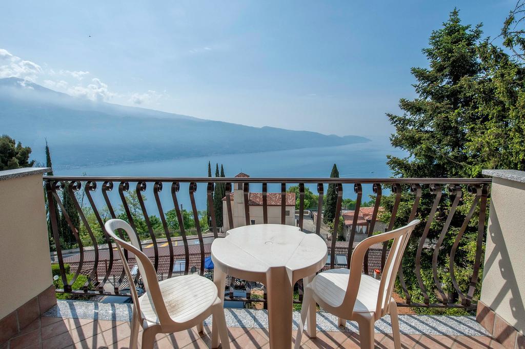 Hotel Bellavista Tignale Ngoại thất bức ảnh